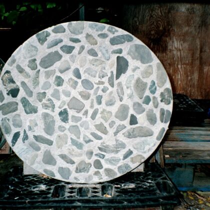 Round inlaid with stones