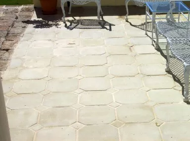 Exterior 12" stone finish octagons and 3" detail